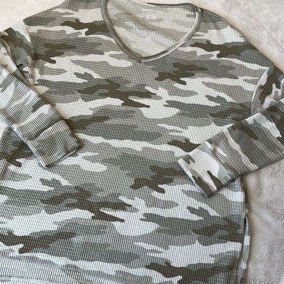 🦅 American Eagle Waffle Knit Longsleeve - Picture 4 of 10